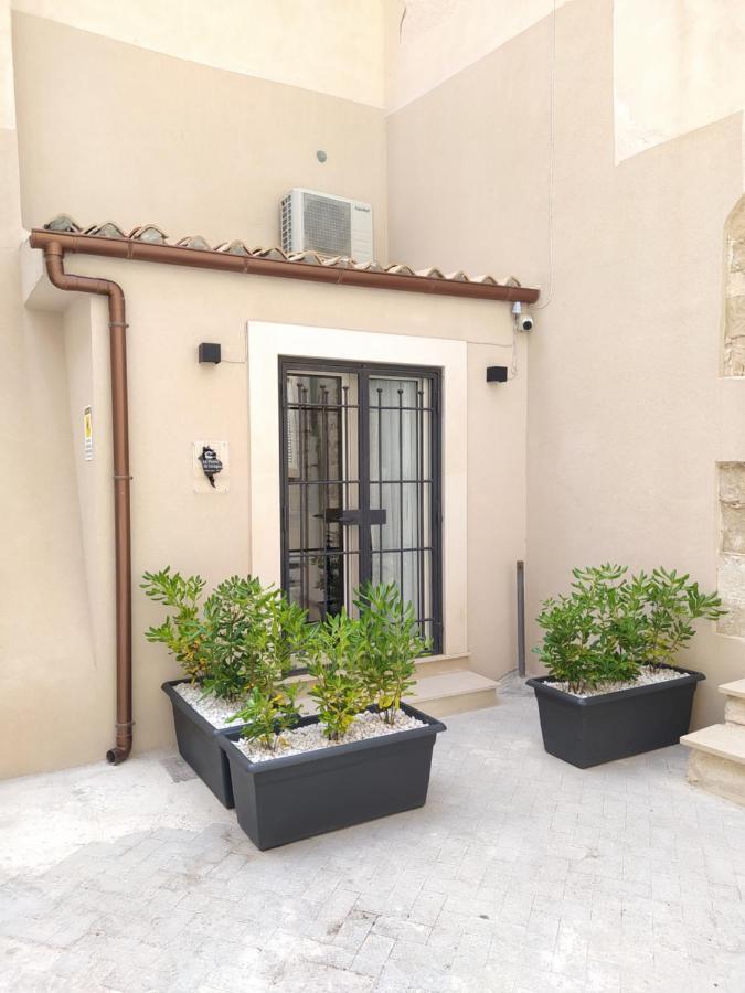 La Punta Di Ortigia Holiday Home Syracuse Exterior photo